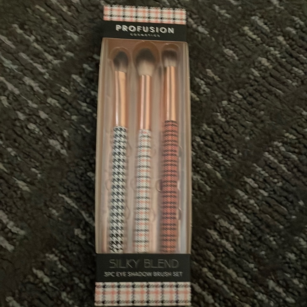 Profusion silky blend 3pc eyeshadow brush set